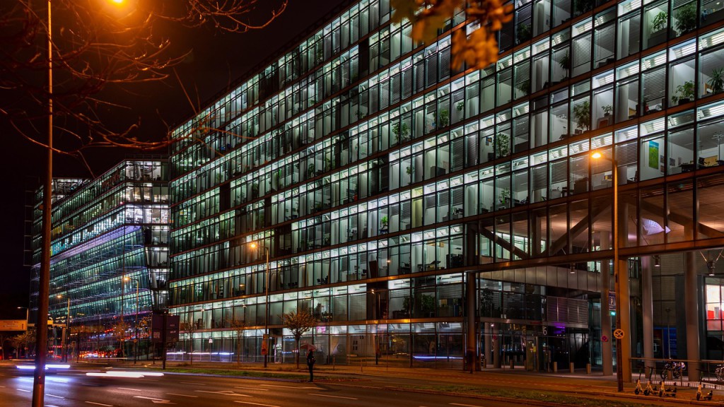 intelligent lighting controls