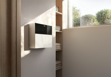 At the heart of the system is the new Universal Controller ie, which allows customers to automate their time-of-use tariff, making it simple to take full advantage of dynamic electricity pricing. Its built-in optimiser removes the need for expensive gateways and accessories.