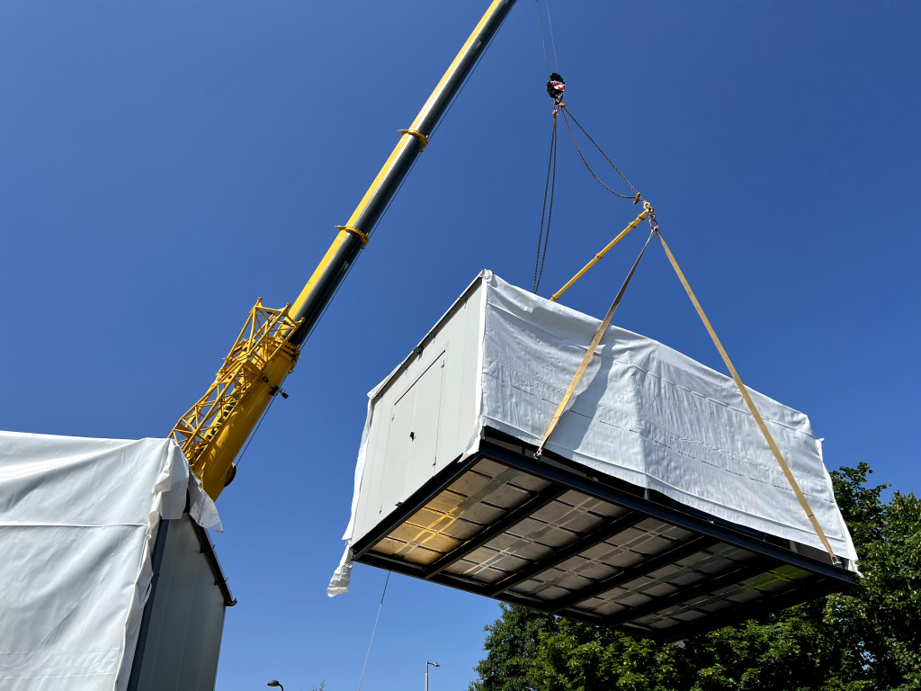 Positioning plant room
